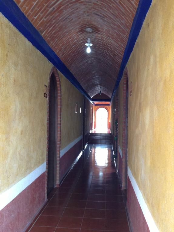 Hotel La Herradura Tecozautla Extérieur photo